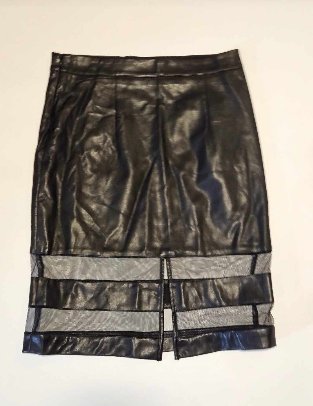 Forever 21 Women Black Faux Leather Skirt ~ Sz M