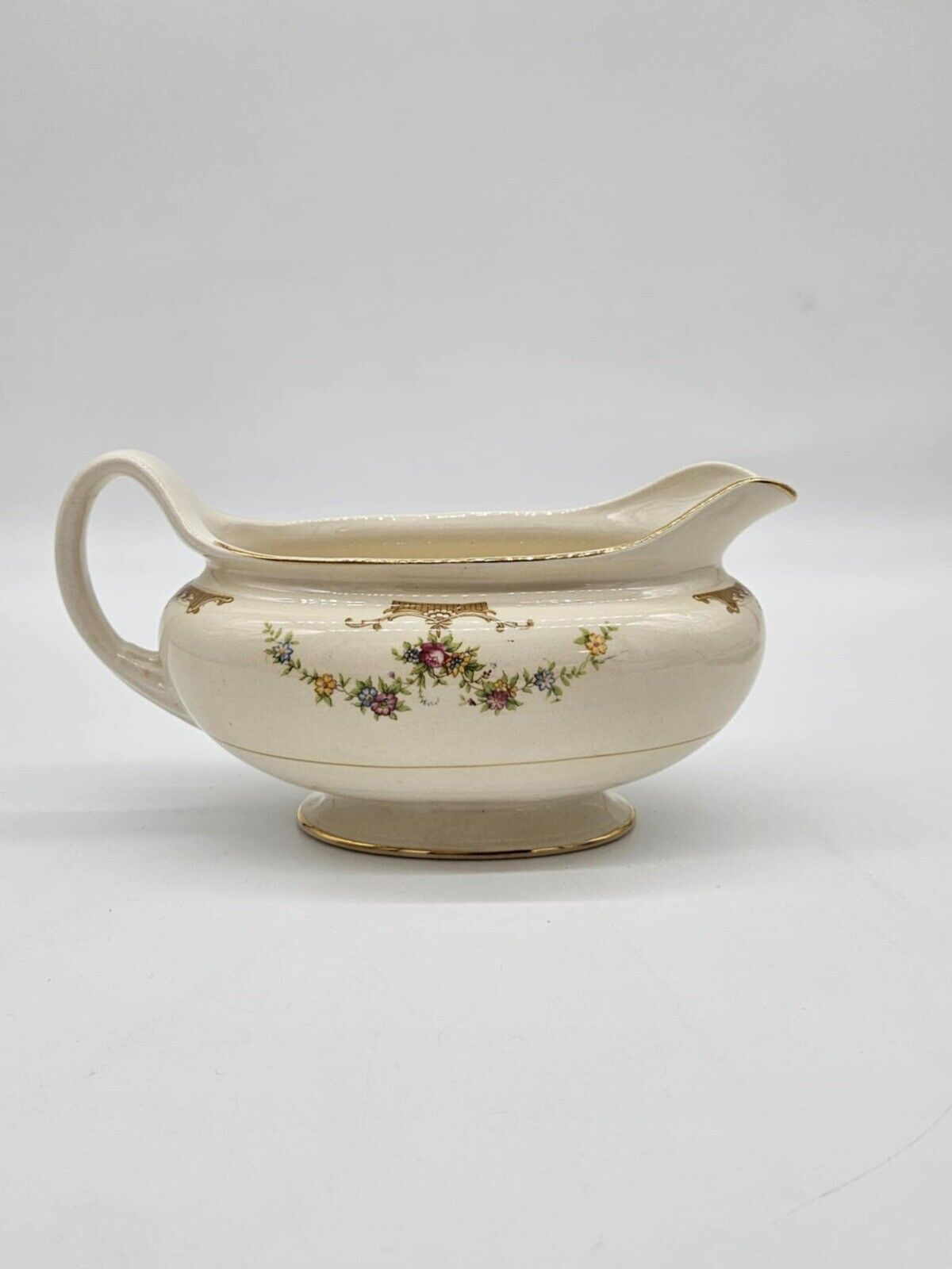 Vintage Homer Laughlin Eggshell Nautilus Aristocrat Gravy Boat (1940s).