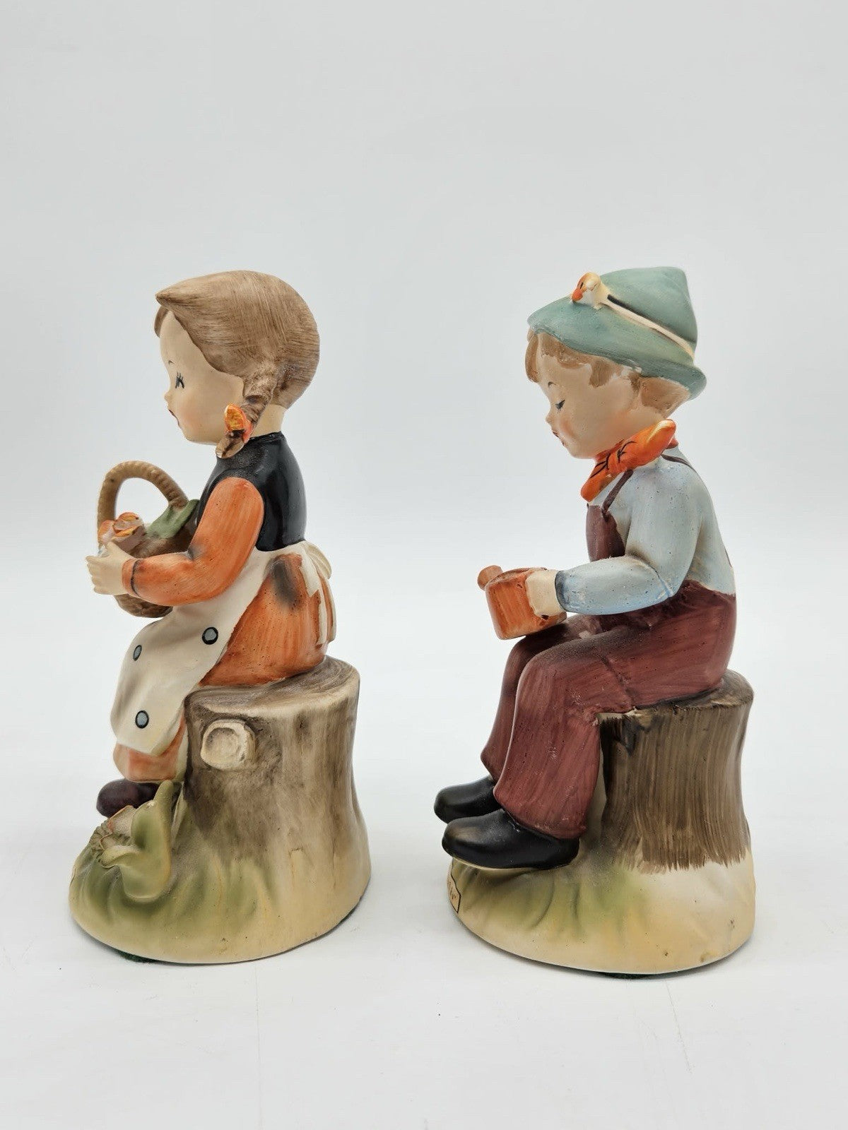 Set of 2 vintage Erich Stauffer figurines Young Folks ceramic #8515. HC