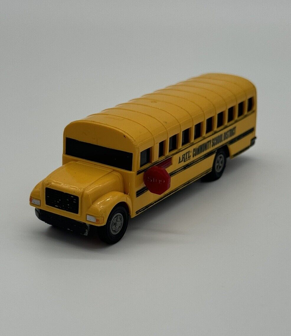Classic Diecast School Bus with Pullback Action