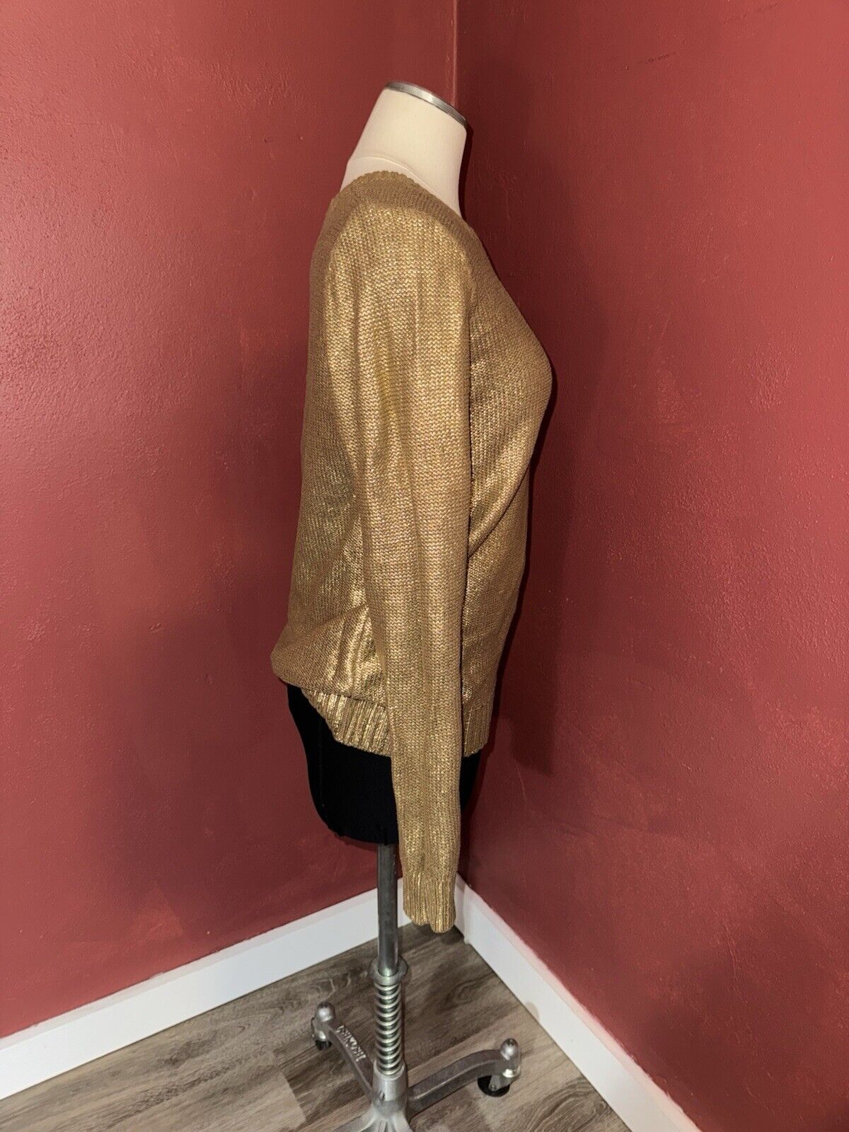 Rock & Republic Gold Metallic Crew Neck Sweater  ~ Size Medium