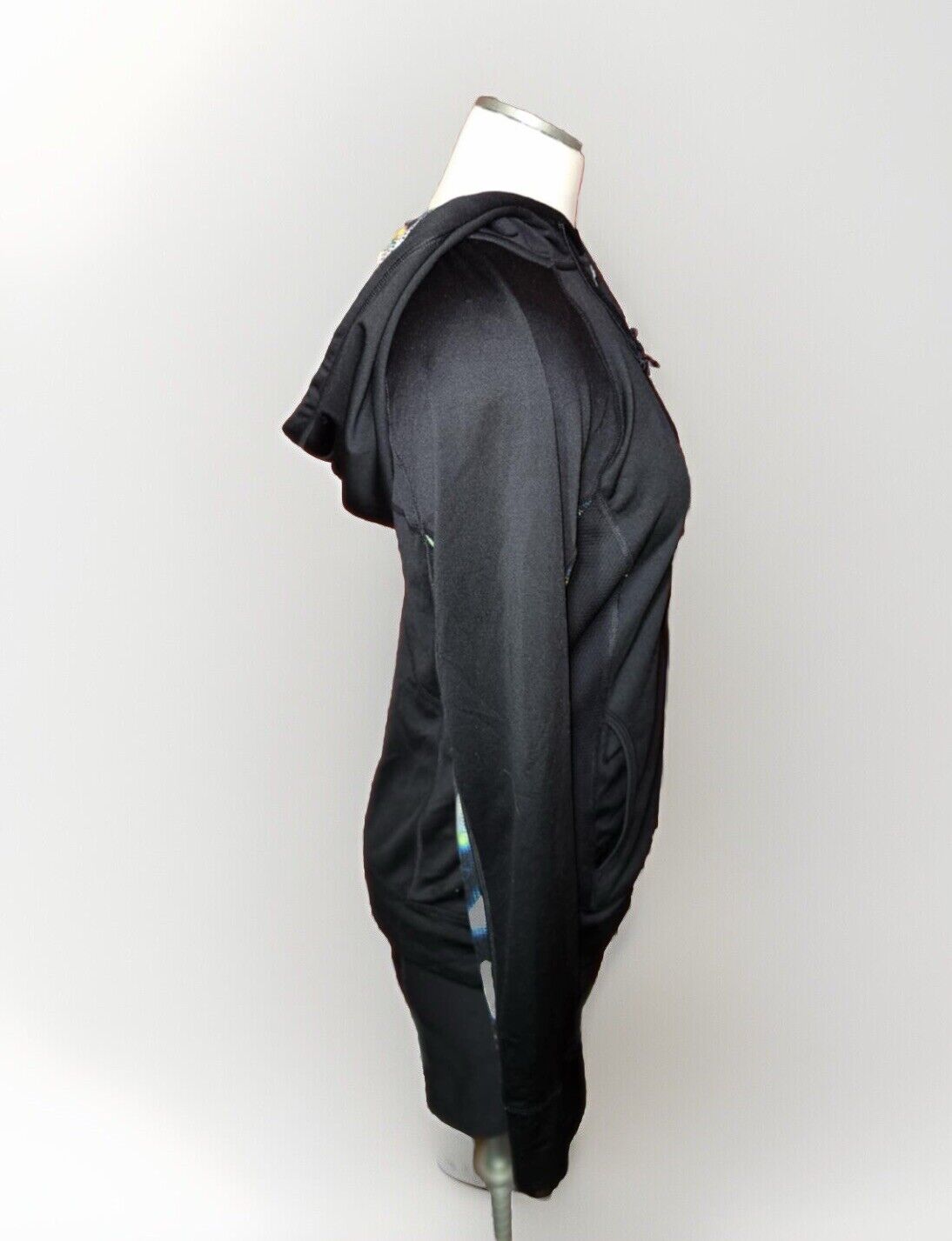 FILA HOODIE RAINBOW MULTI COLOR SLEEVES HOOD ATHLEISURE FIT WORKOUT SIZE M BOHO