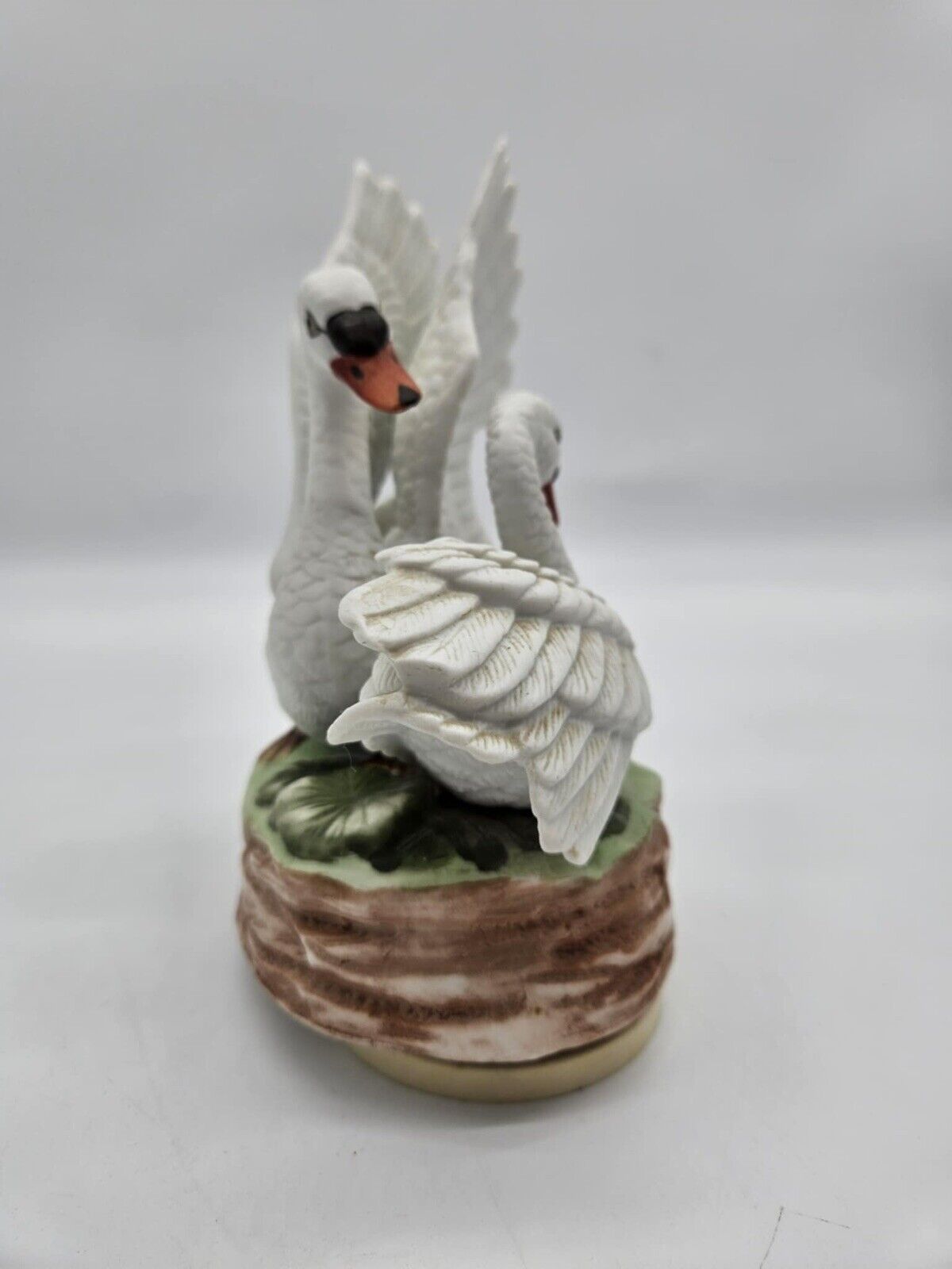 Porcelain double white swan music box "Those Were The Days" excellent condition
