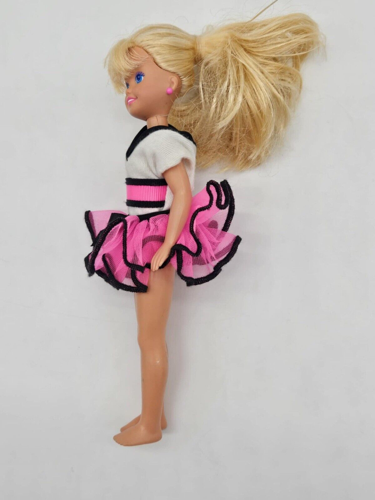 Vintage 1991 Barbie skipper & 1992 Barbie Todd w/ NRFB Soccer