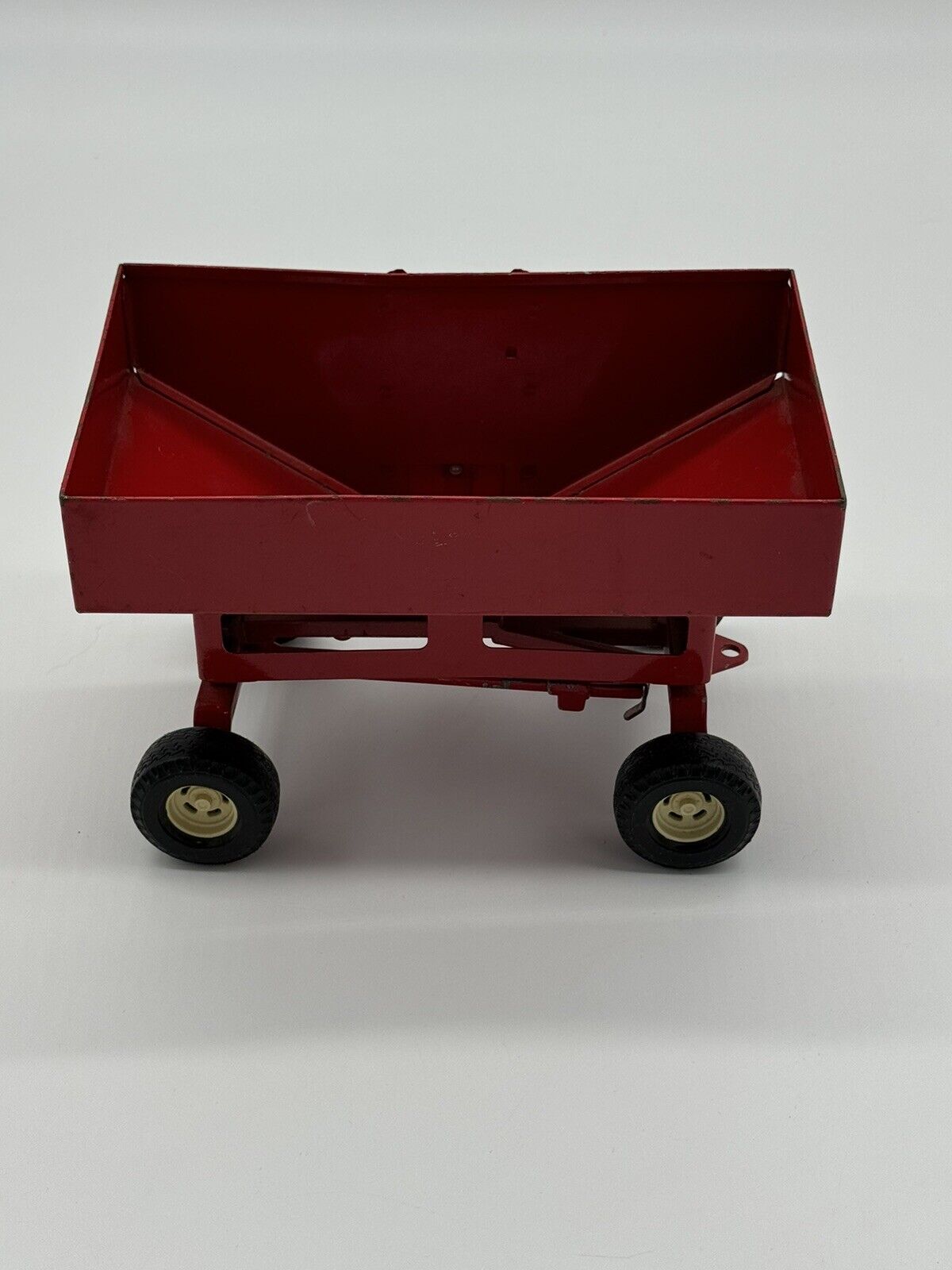 Vintage Ertl 1960's 1968 Red Gravity Feed Wagon 1/16 Excellent Shape 005