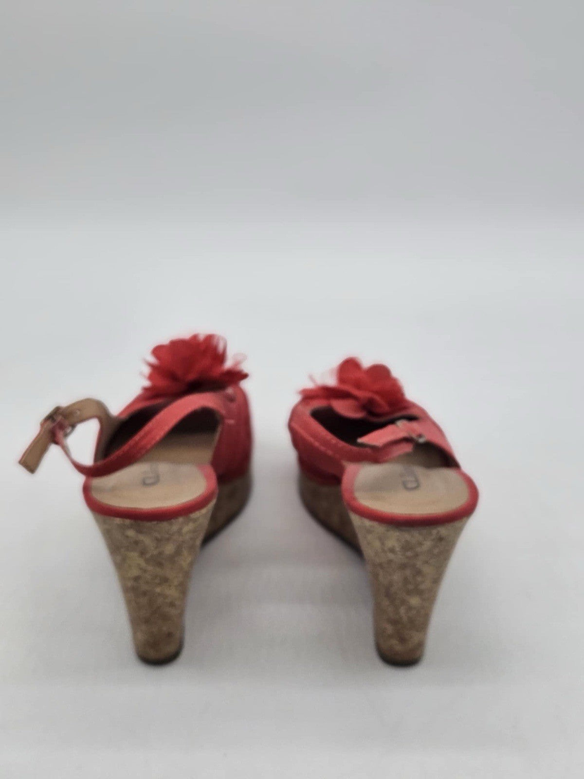 Chinese Laundry | Women’s Red Flower 8.5 Wedge Slingback Sandals