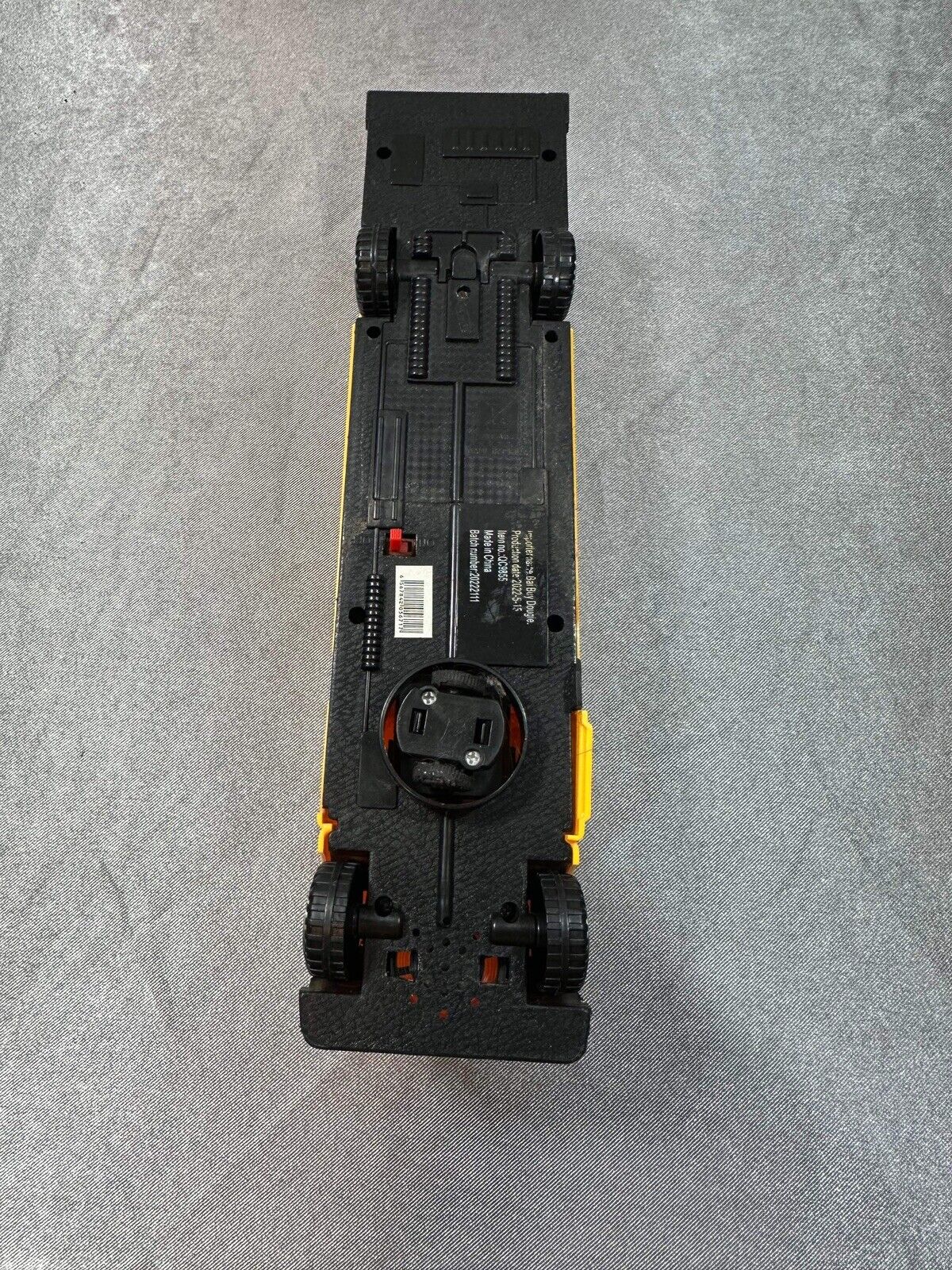 School Bus with Flashing LED Lights and Bus Sounds. Bump and Go Action VTY