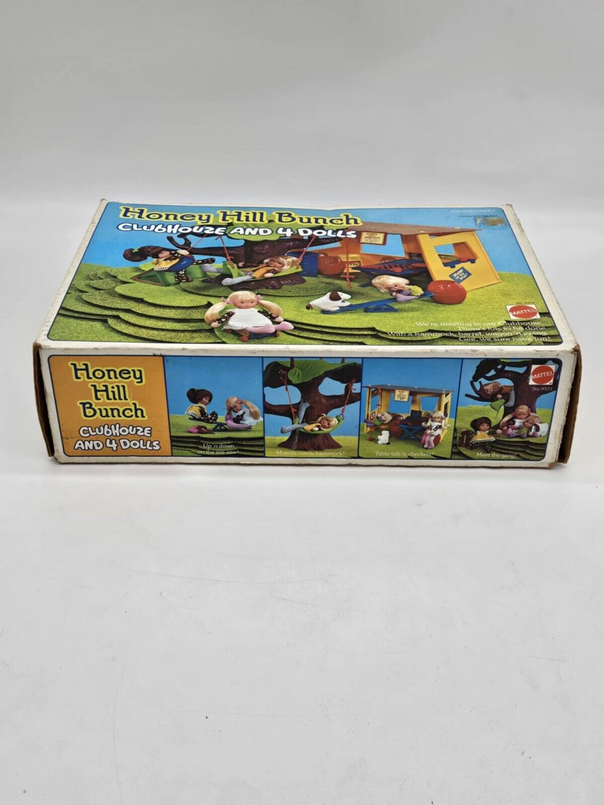 Honey Hill Bunch Club House with Box ~ (Missing Dolls)