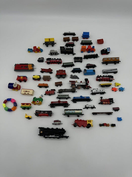 Huge Vintage Train Collectors Lot of 50+ Train Pieces