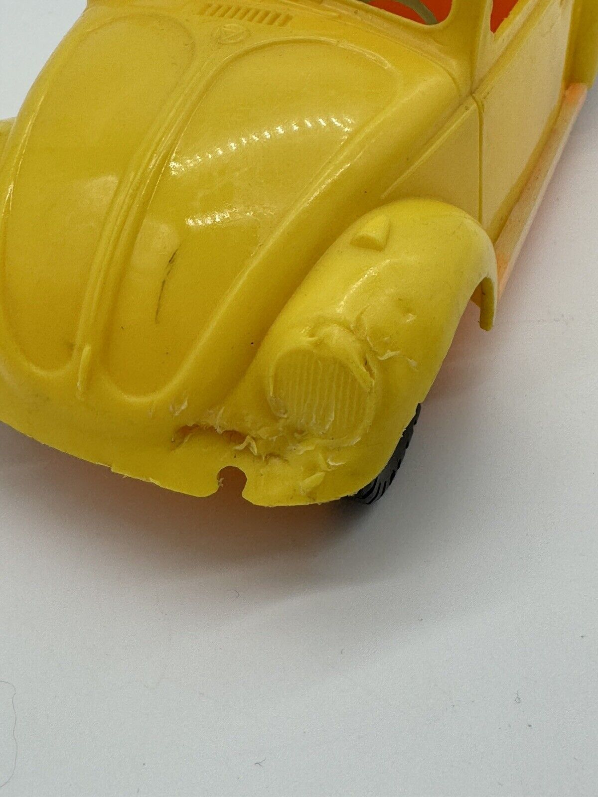 VINTAGE CAR VW BUG VOLSKWAGEN BEETLE PLASTIC TOY YELLOW Gay Toys USA 005