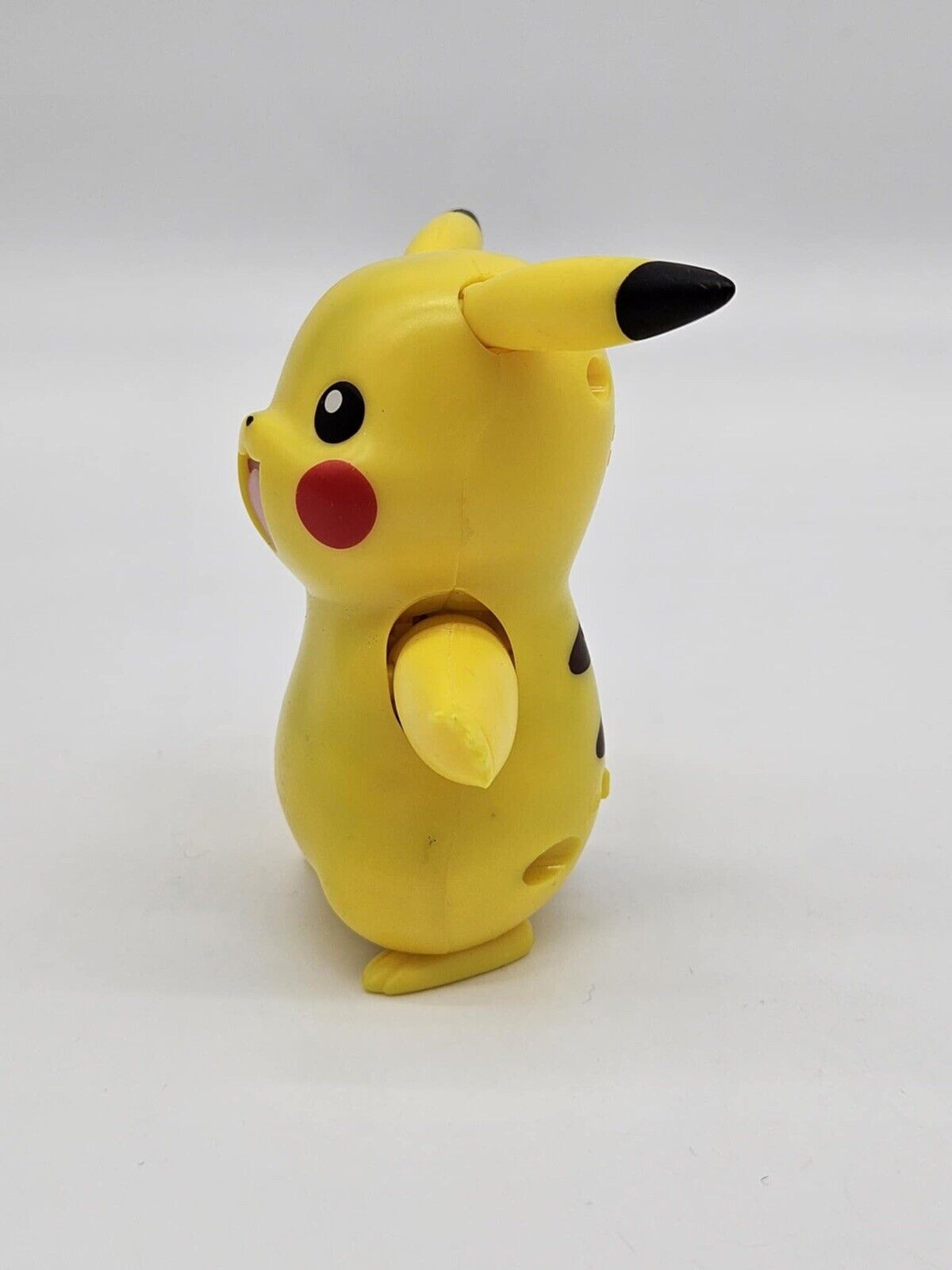 Hasbro 1998 Electronic Pokemon Pikachu W/ Voice and Light Up Cheeks Figure WORKS