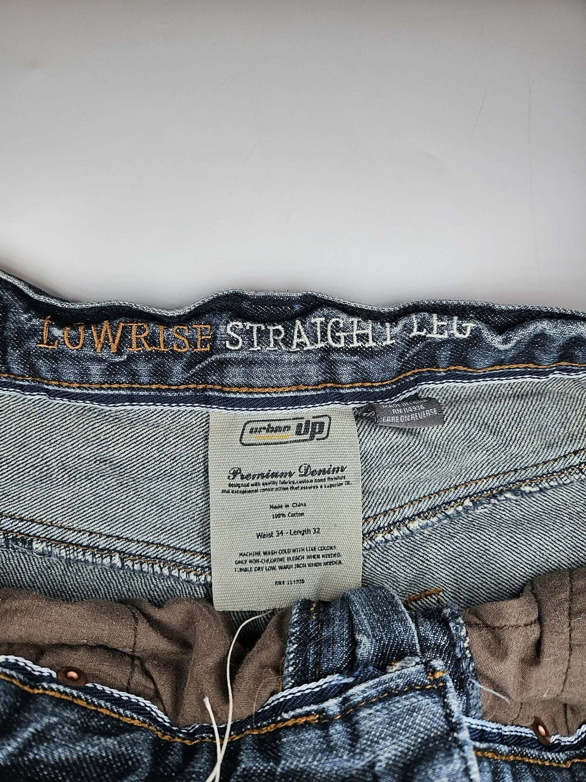 Urban Pipeline Low Rise Straight Leg Men’s Jeans 34x32