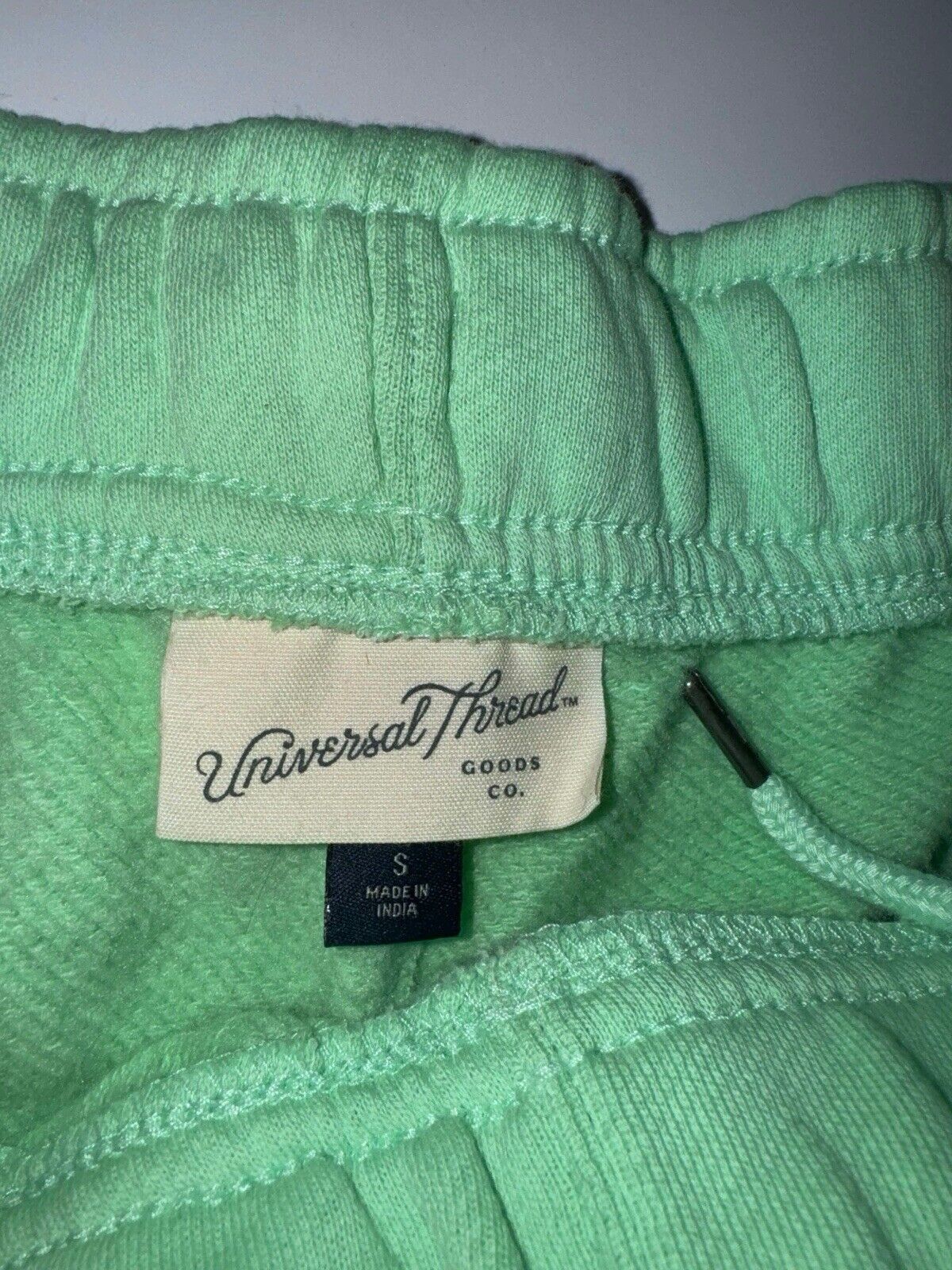 Women’s Short High Rise Pull On Size Small Universal Thread Womens Color Green