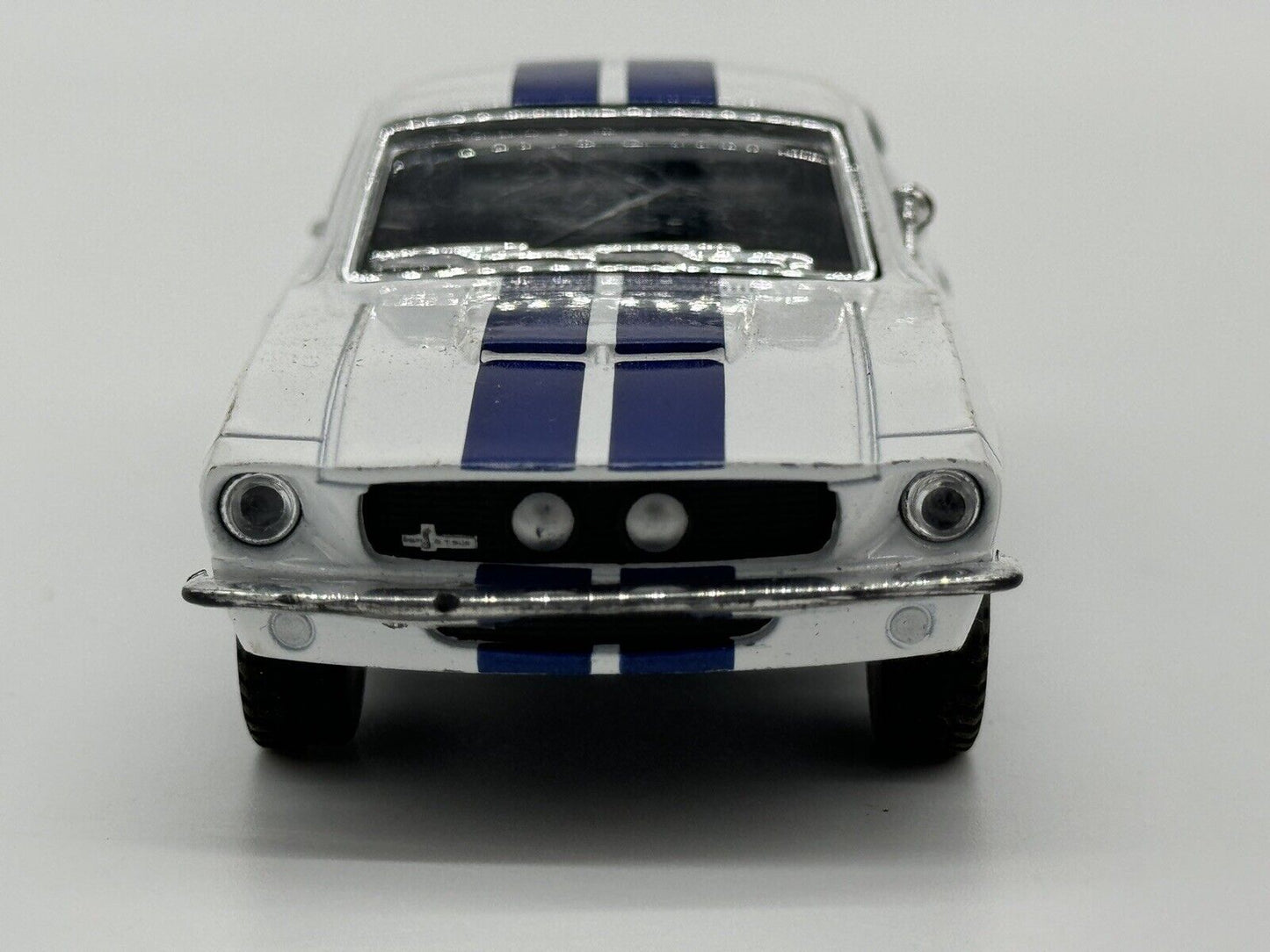 Greenlight White W/Blue Stripes 1967 Shelby GT500  Loose Diecast 1:64 2007 006