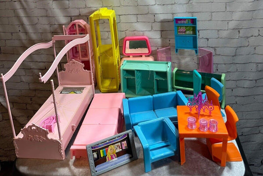 Vintage Huge Lot Barbie 1970s Kitchen, Bedroom, Living room, Salon, & Extras