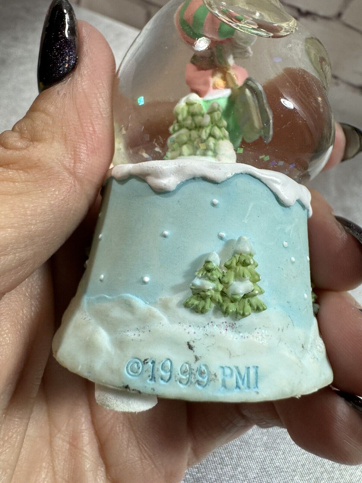 Precious Moments Vintage 1995 Snow Globe “Dropping In For Christmas”