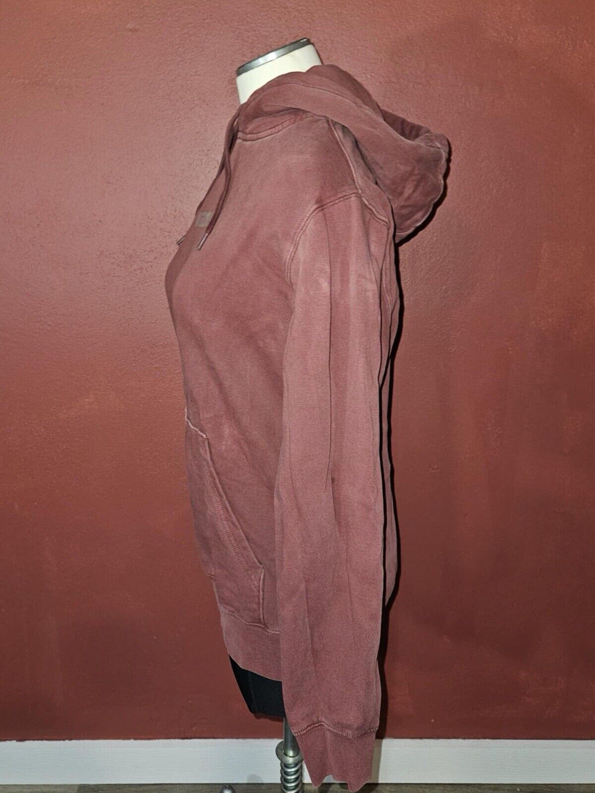 VANS. Faded Maroon Look Pullover Hoodie wih Pocket Front Logo Sz Small