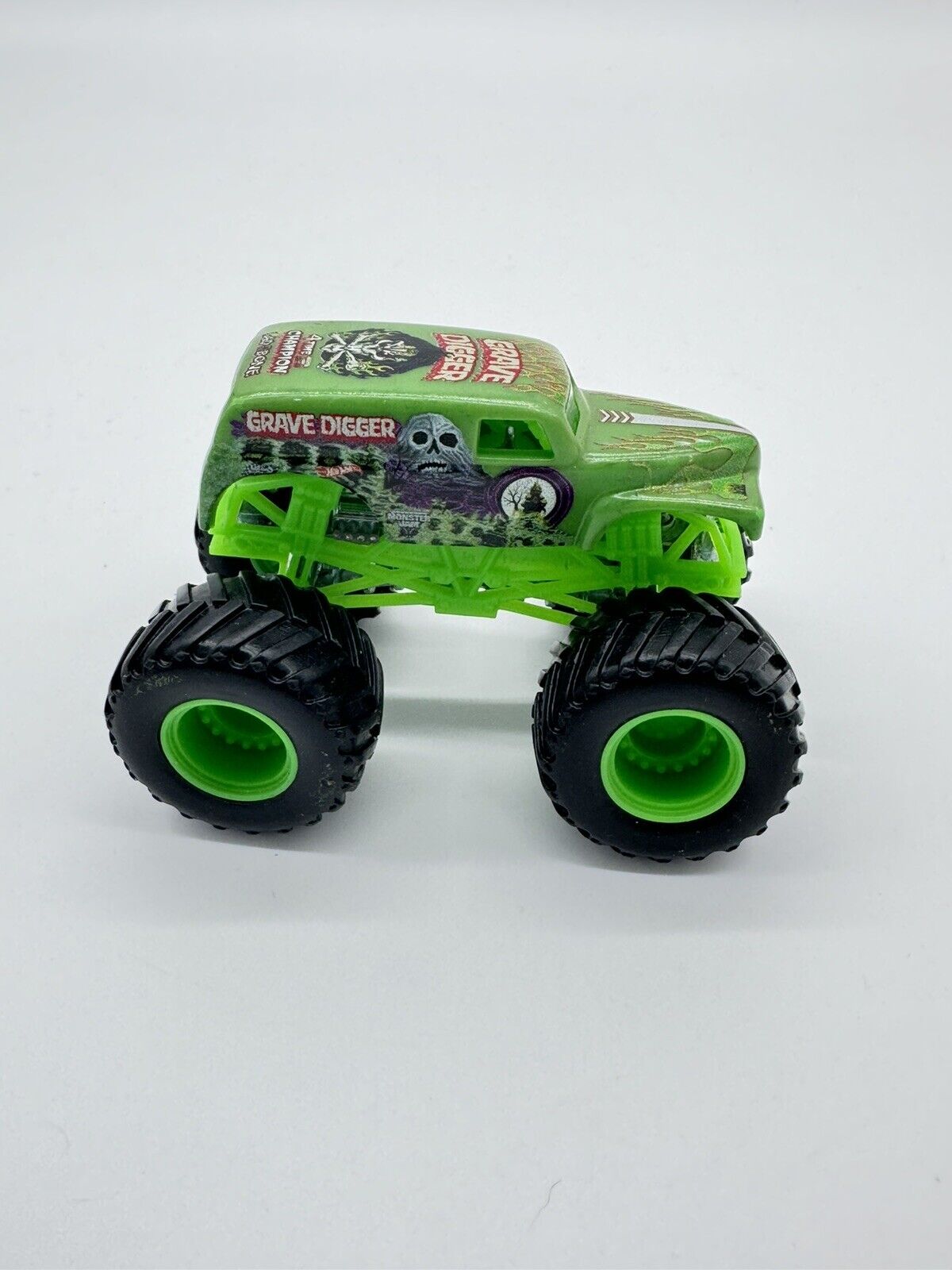 Monster Jam Truck 1:64 Monster Trucks Mixed Hot Wheels Lot Of 8