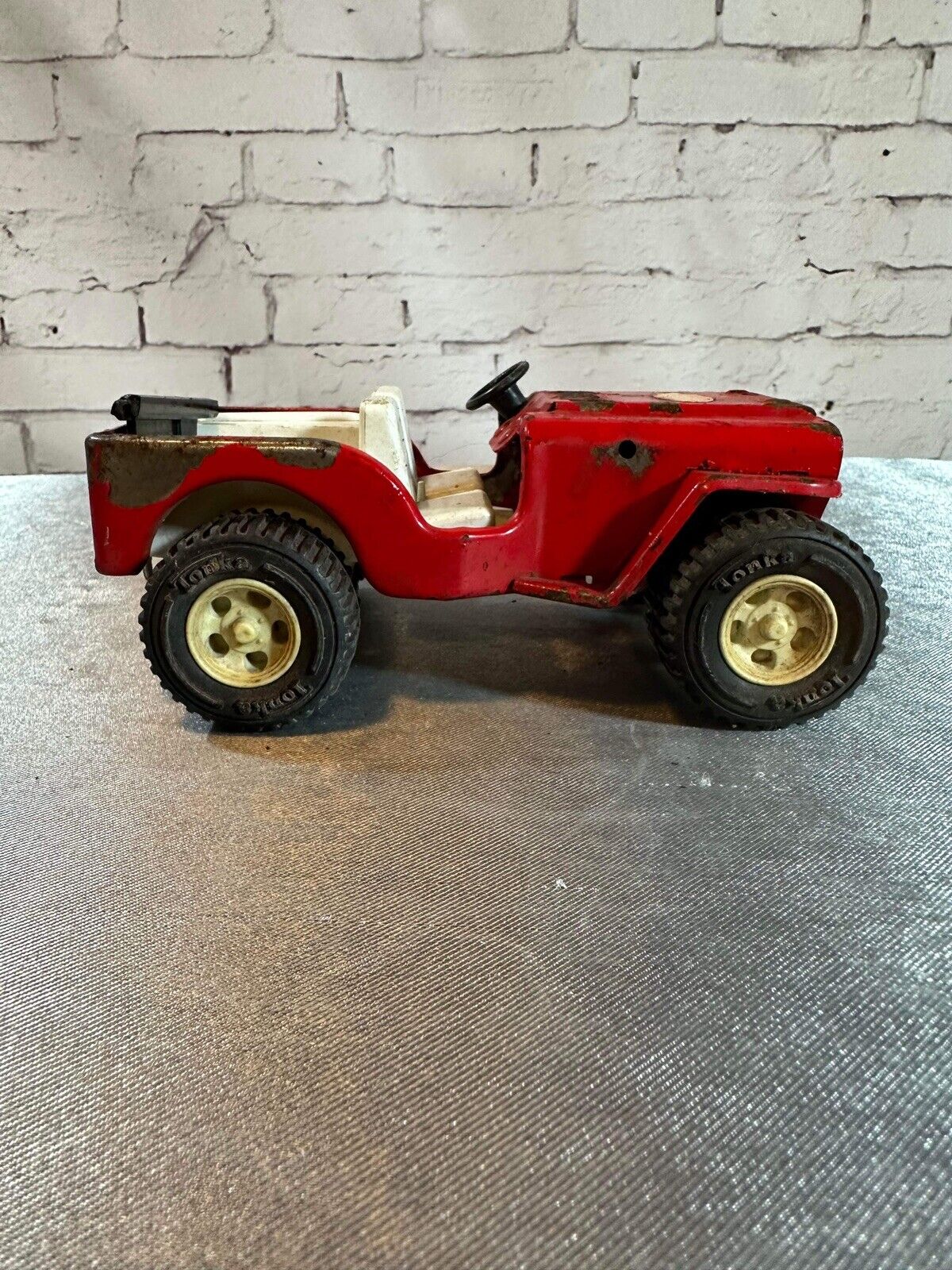 Tonka Press Steal Red Jeep Parts or Repair