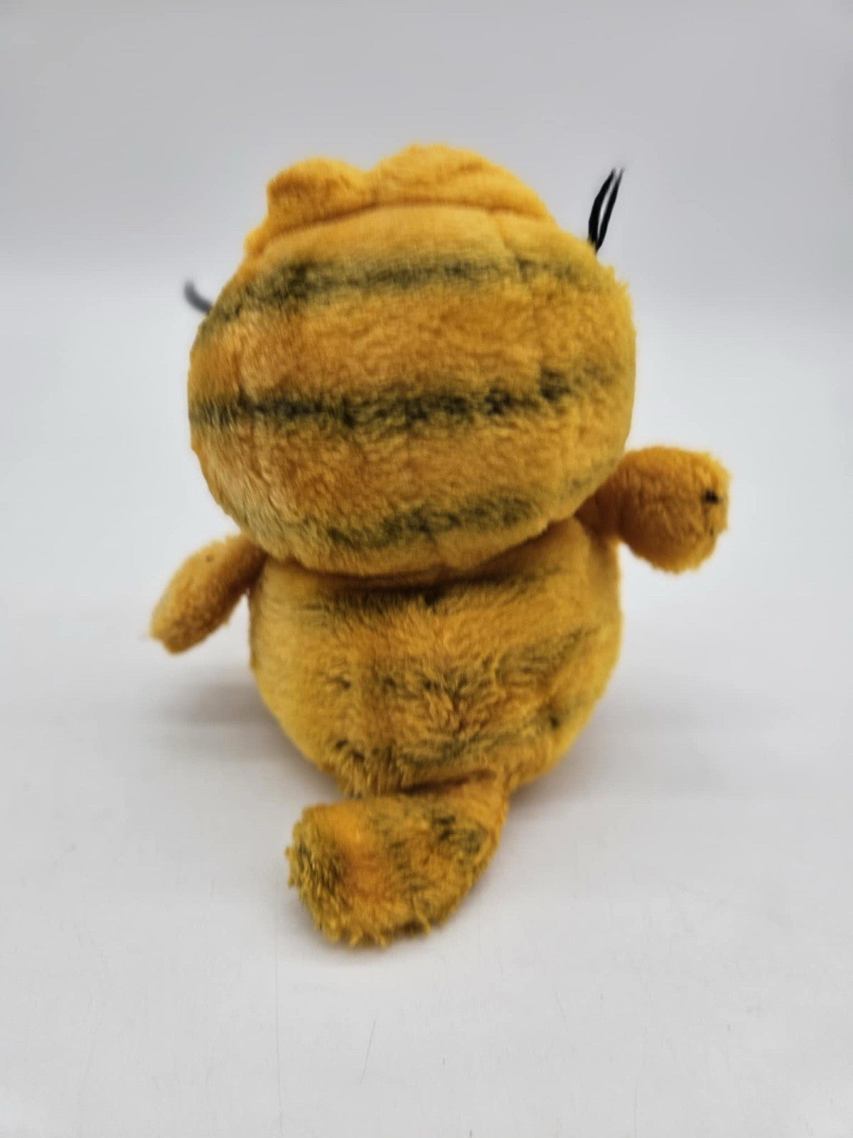 Vintage Dakin Garfield Plush 1981 Sitting Fat Cat Stuffed Animal Toy 9”