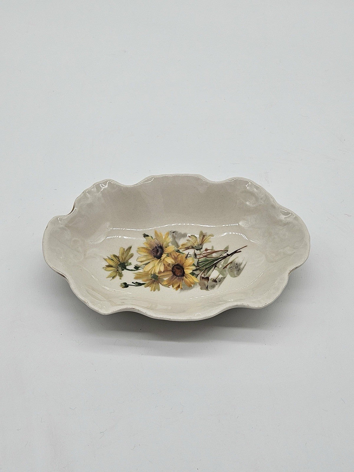 Bel-Terr China USA 22kt gold Porcelain Basket Candy Trinket Plate Yellow Flower