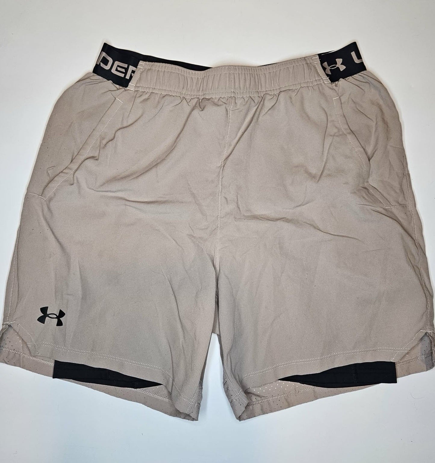 Under Armour Tan Athletic Shorts Men’s LG