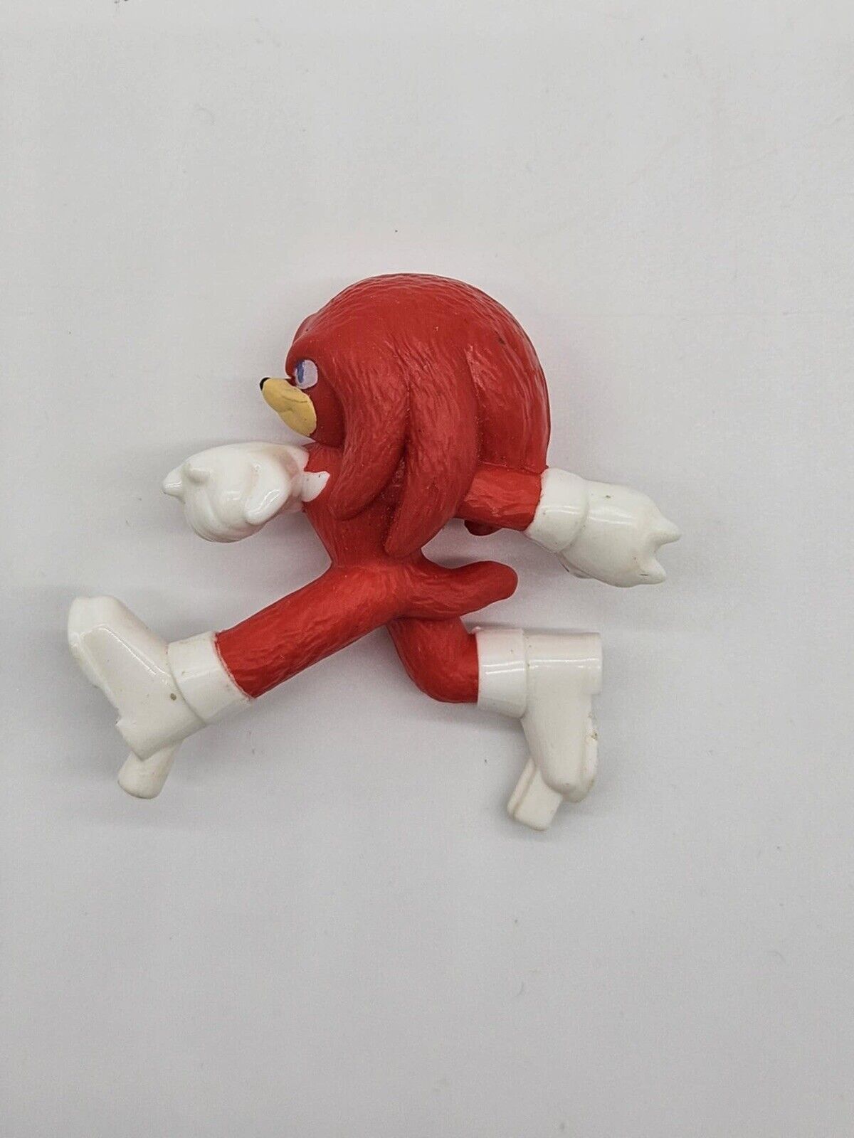 KNUCKLES THE ECHIDNA SONIC THE HEDGEHOG 2” ACTION FIGURE TOY