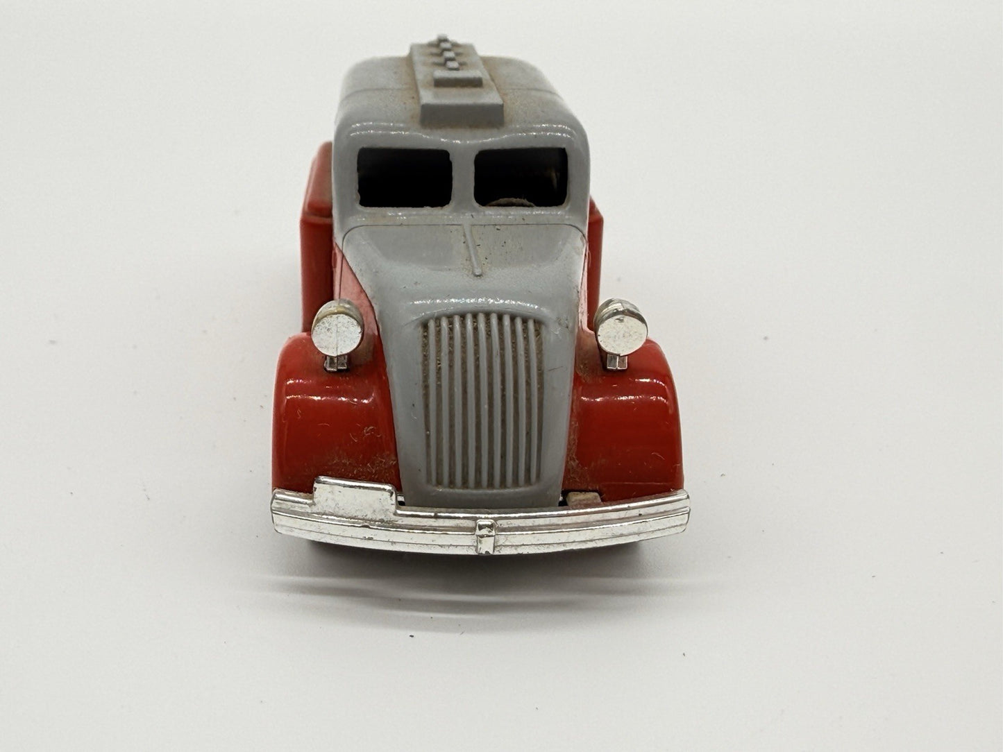 Chevron Lledo Standard Oil CO British Columbia Vintage Style Truck