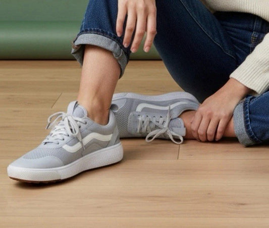 VANS WOMENS ULTRARANGE EXO SNEAKERS ~ SZ 9 ~ GREY