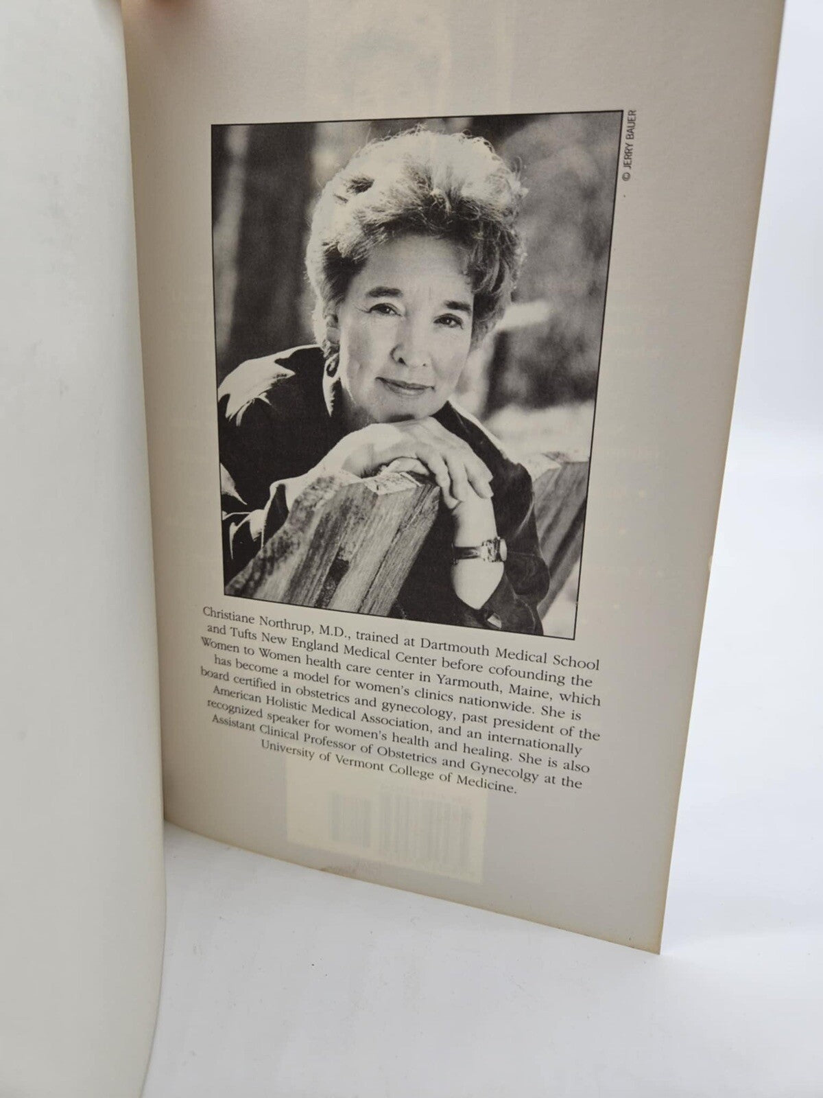 Women's Bodies, Women's Wisdom: Creating Physical and Emotional Health and Heali