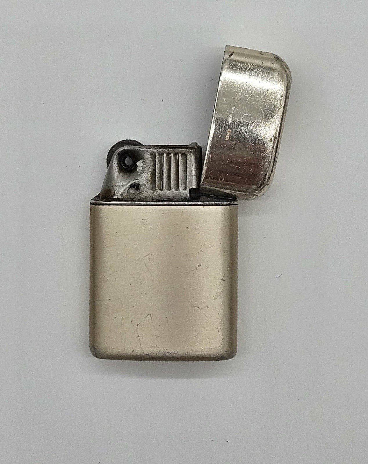 Vintage Ronson Gold Tone Flip-Top Typhoon Lighter British Empire Made. RARE