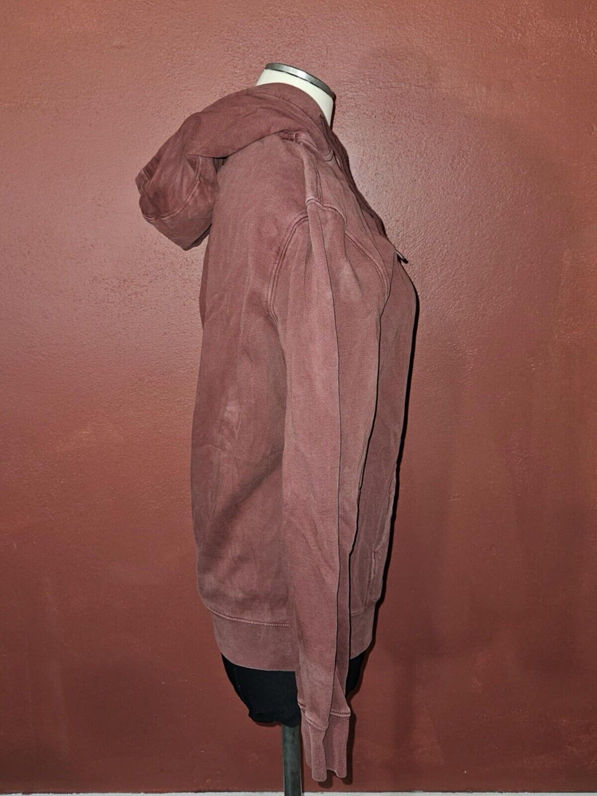 VANS. Faded Maroon Look Pullover Hoodie wih Pocket Front Logo Sz Small