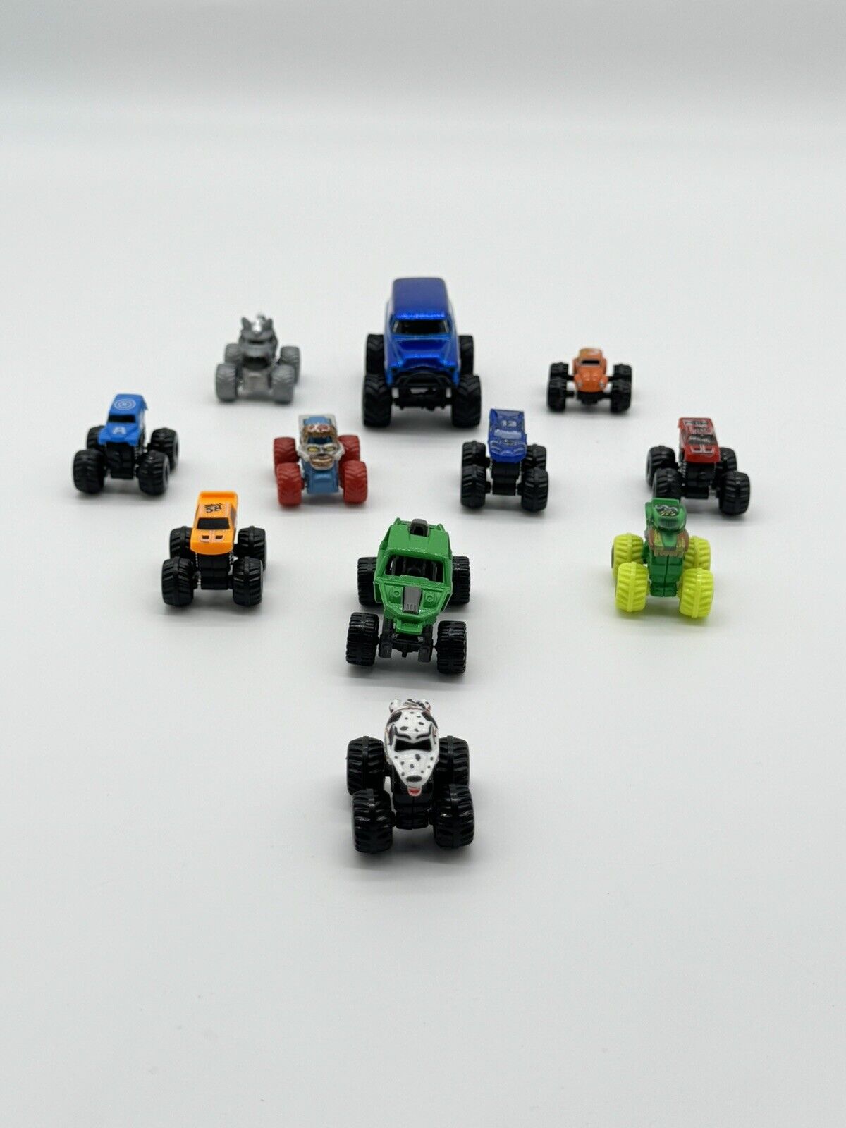 Hot Wheels Diecast Monster Jam Mighty Minis Lot of 9 Trucks Plus MORE