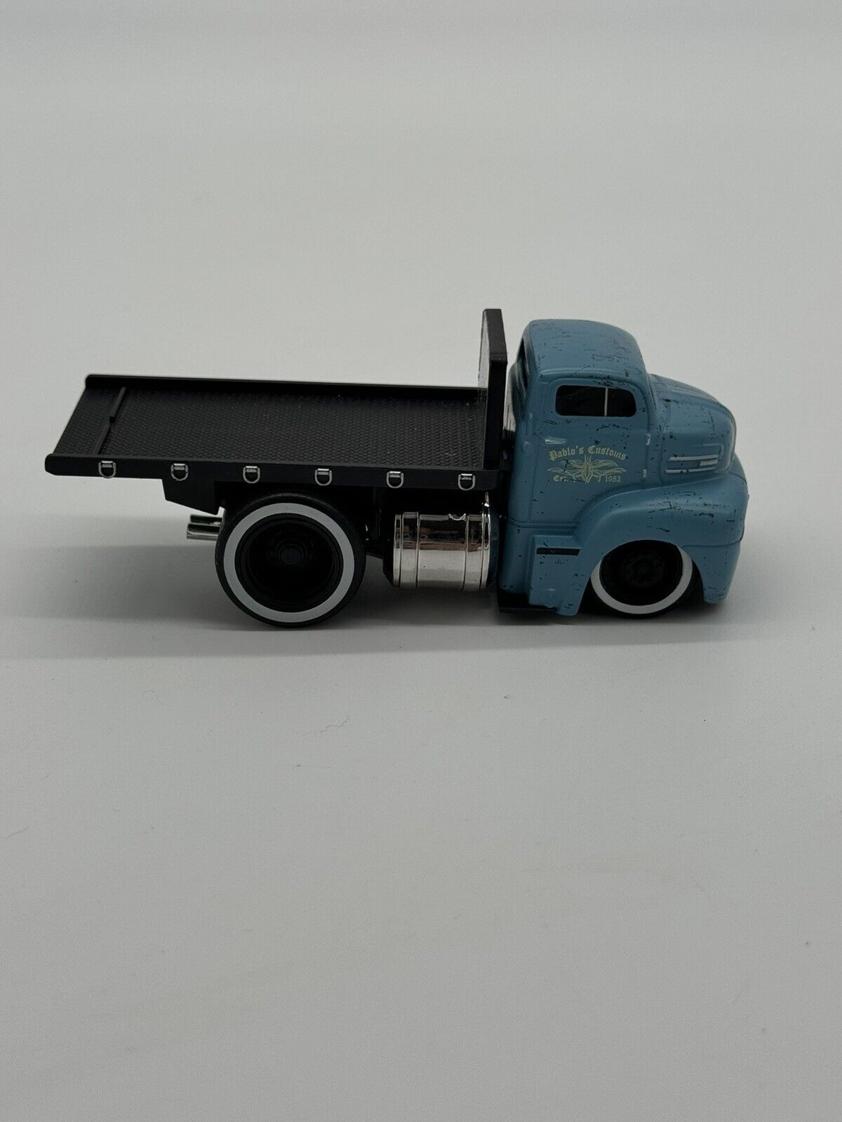 Maisto #01 Muscle Machines Transports 1950 Ford COE Flatbed 005