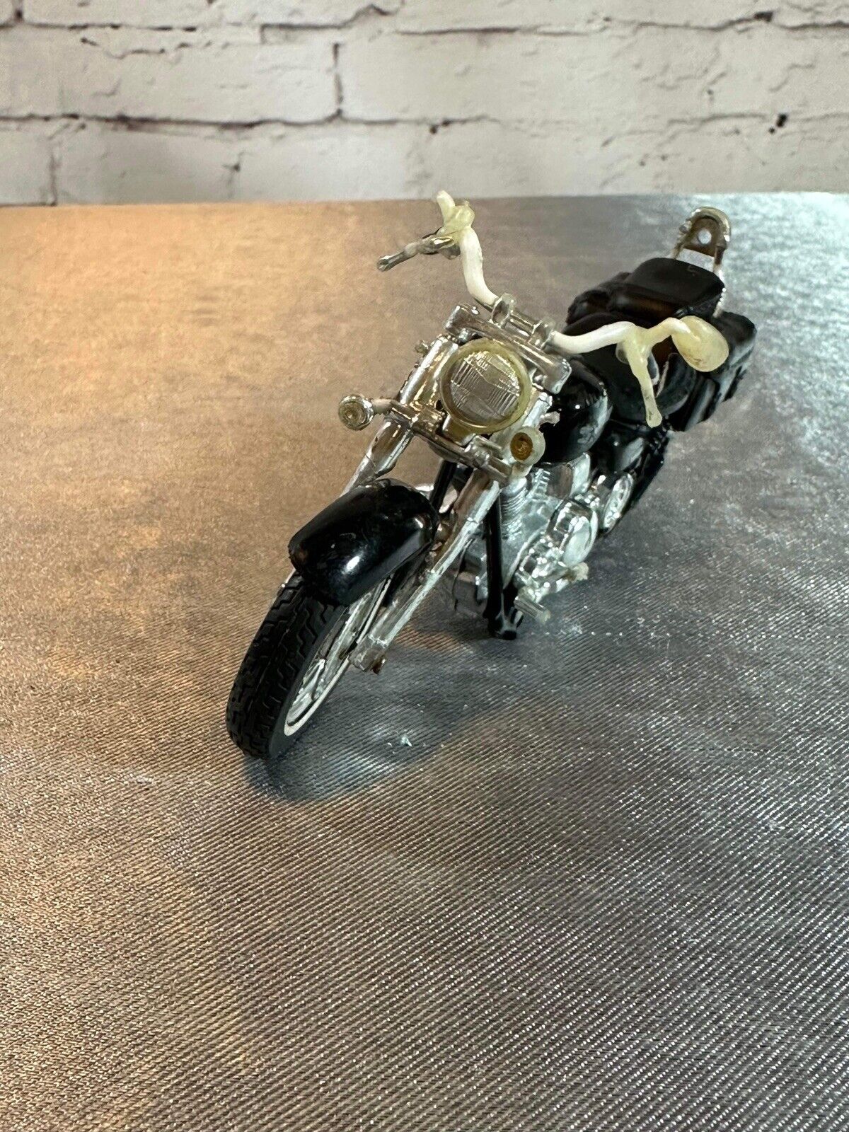 Maisto Motorcycle Model 1:18 Scale Toy Special Edition Collection Hobby