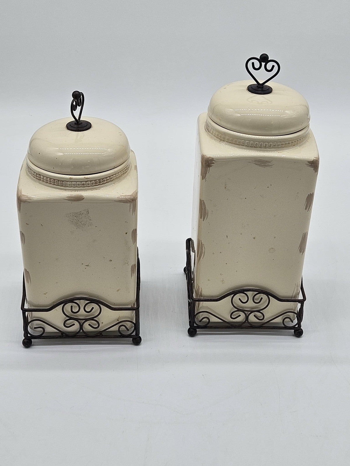 Cream Ceramic Kitchen Canister Set w Lids & Metal Rack LTD Commodities