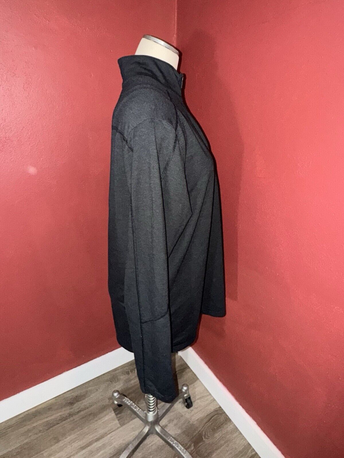 Reebok Women’s 1/4 Zip Pullover Black Jacket Top Reflective Graphics Size L