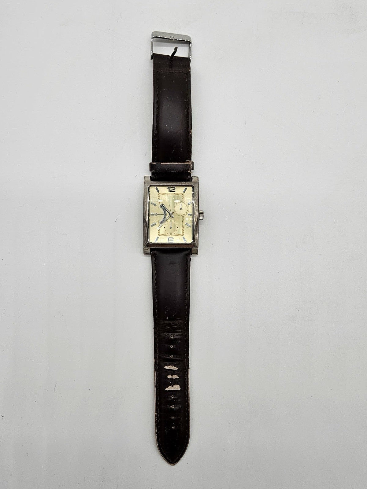 Merona FMDM 203 Gold Toned Watch Dimond Quartz Japanese Movement