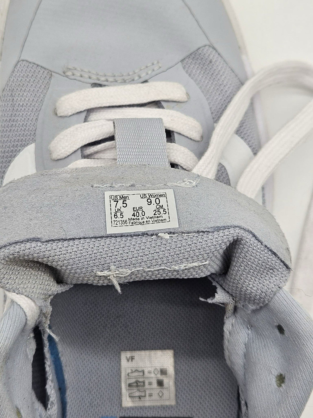 VANS WOMENS ULTRARANGE EXO SNEAKERS ~ SZ 9 ~ GREY