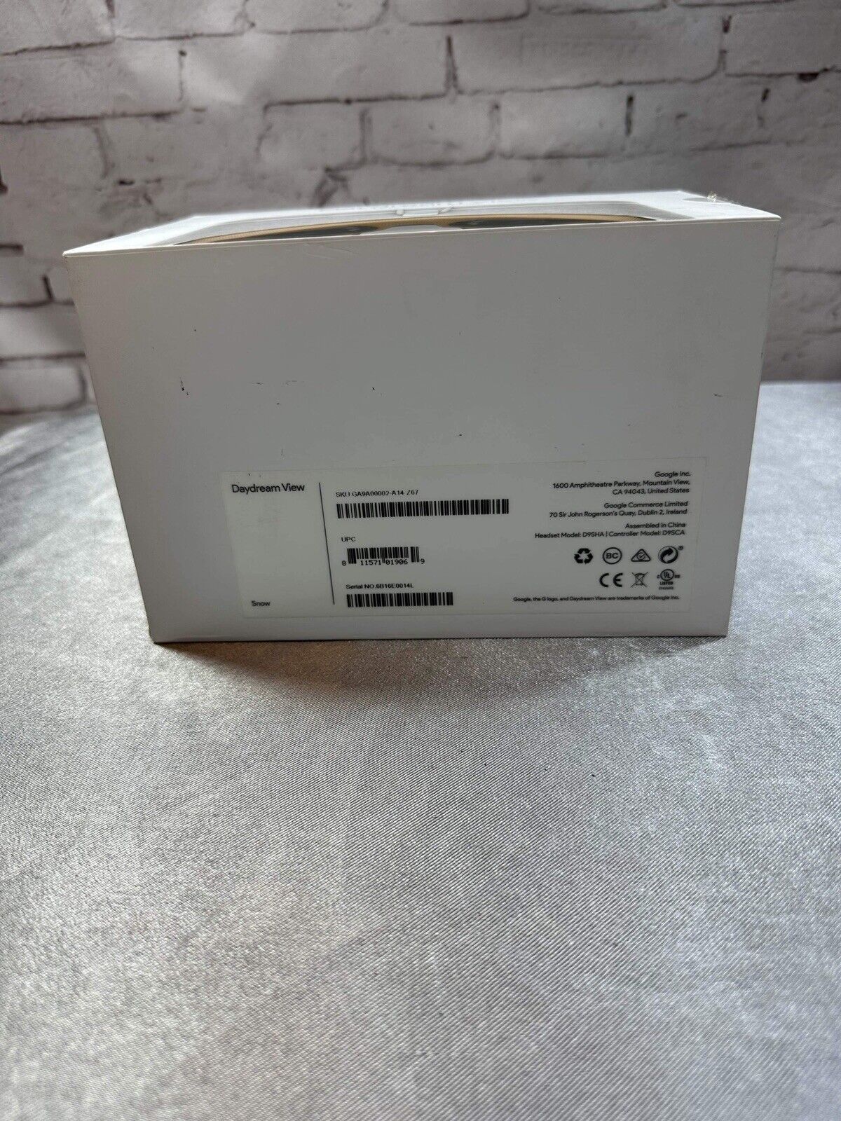 Google Daydream View VR Headset - Slate