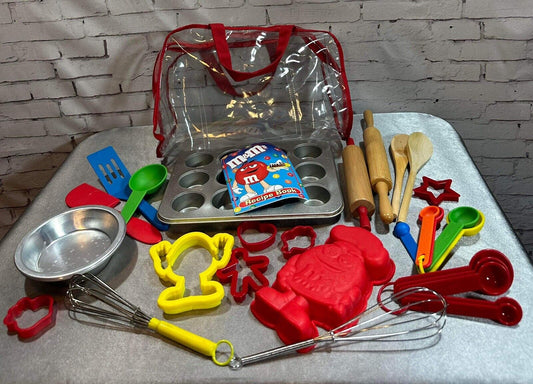 22 Pc M&M Baking Kit - Never Used - Fun Kids/Family  Activity Set VCTY