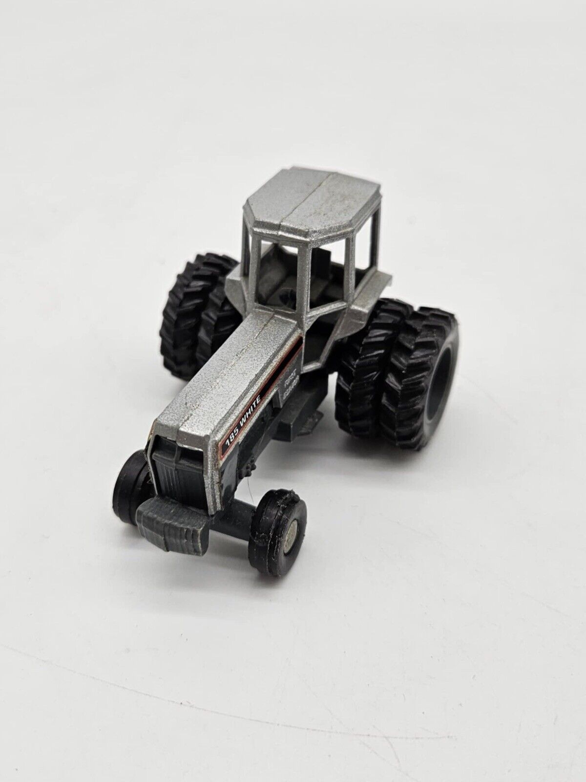 Set of Two 1:64 White 185 Field Boss Tractors with Duals