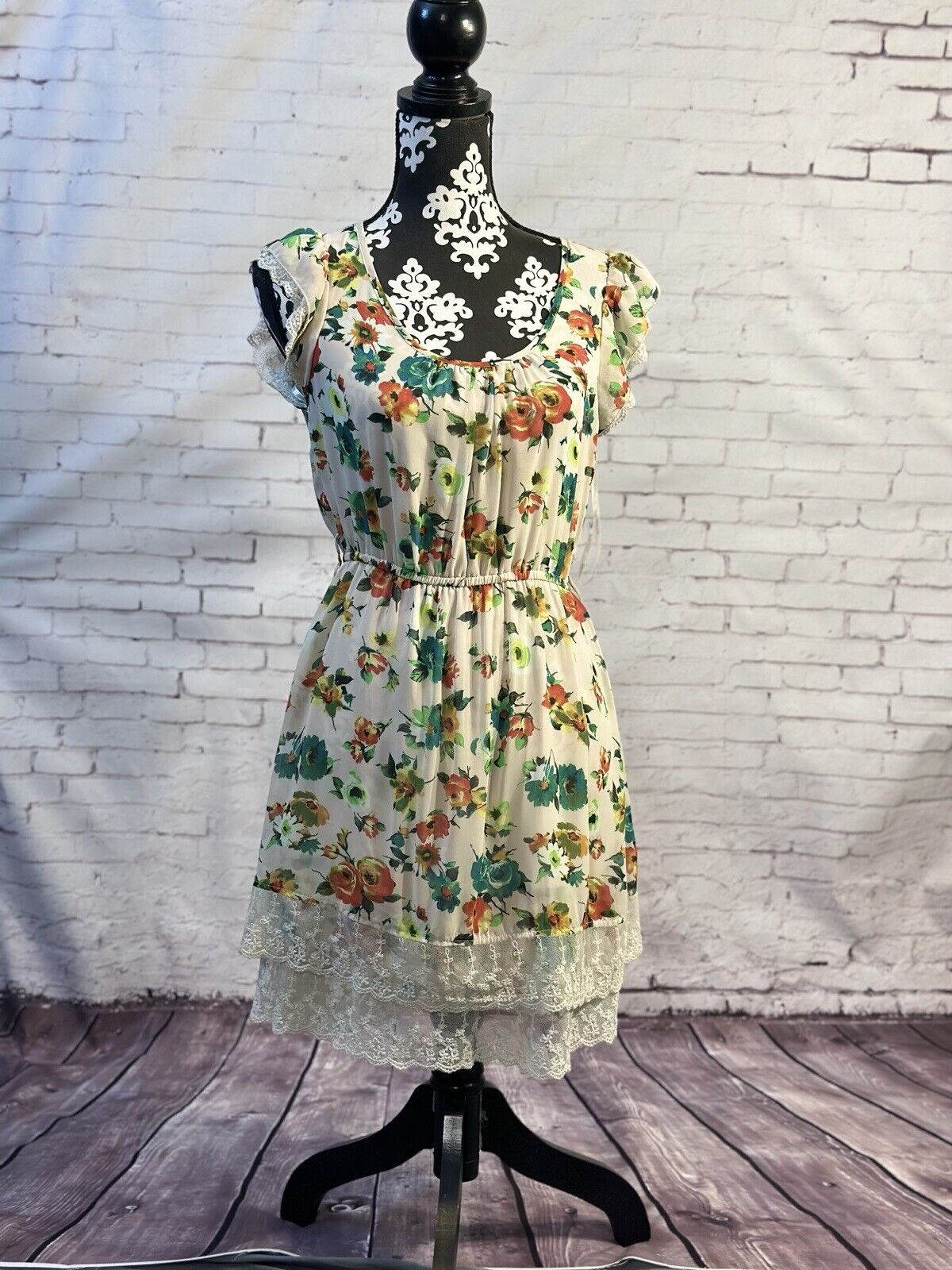 Floral Sleevless Dress Blu Pepper Sz Small
