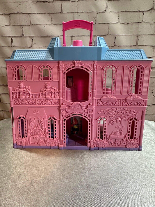 VTG Fisher Price Dolls 2001 Sweet Streets Hotel Cafe 75420 VTY