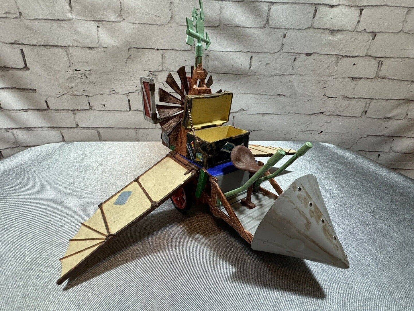 Chicken Run Rocky's Flying Machine Action Figure Playmates 2000 Large