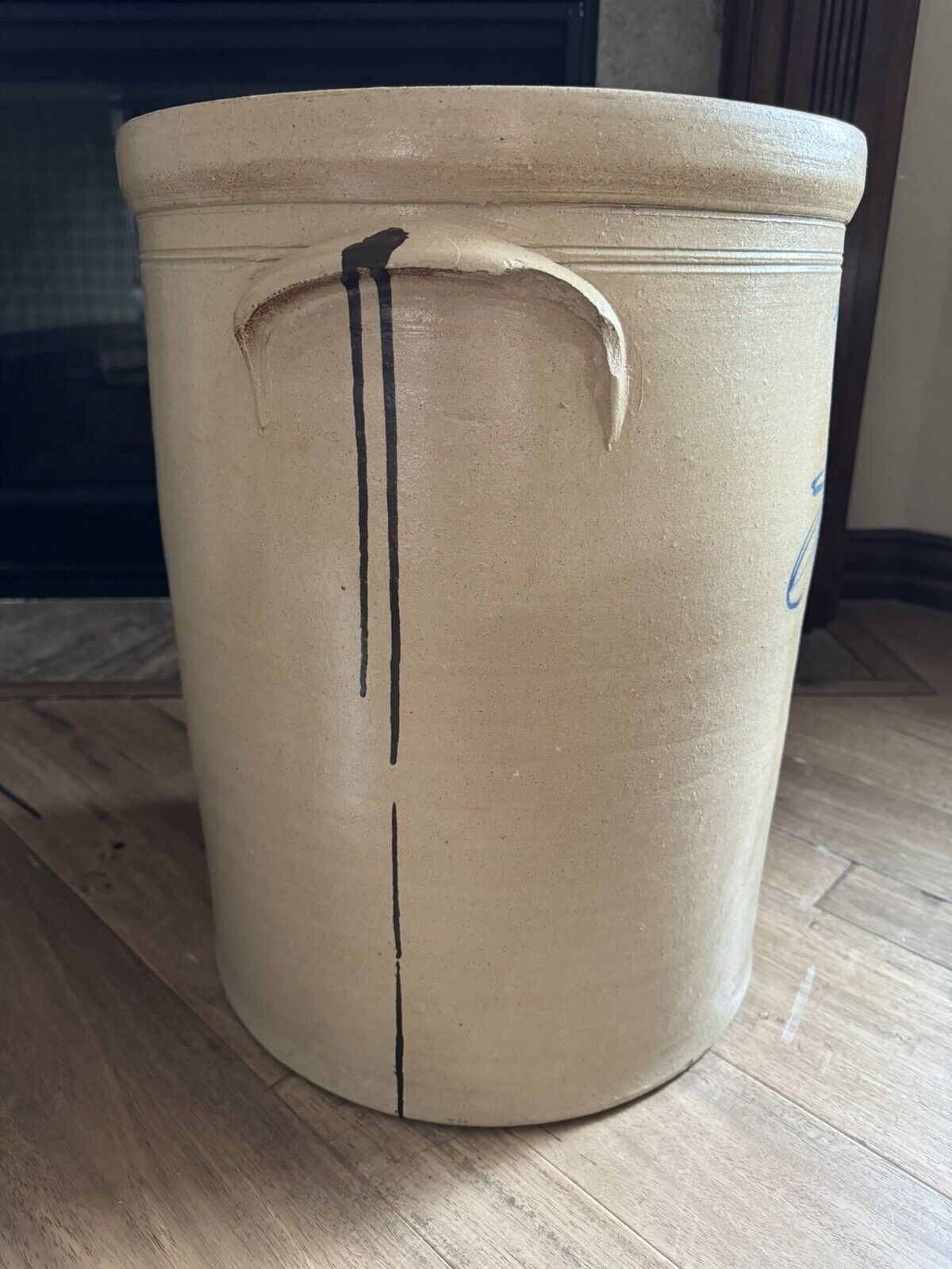 Red Wing Antique Bee Sting 12 Gallon Salt Glazed Stoneware Crock