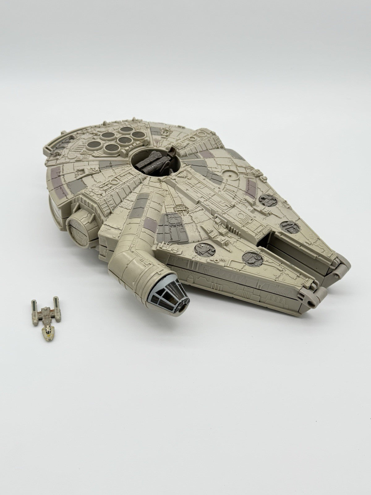 Star Wars Micro Machines Millennium Falcon w/ Y Wing Fighter