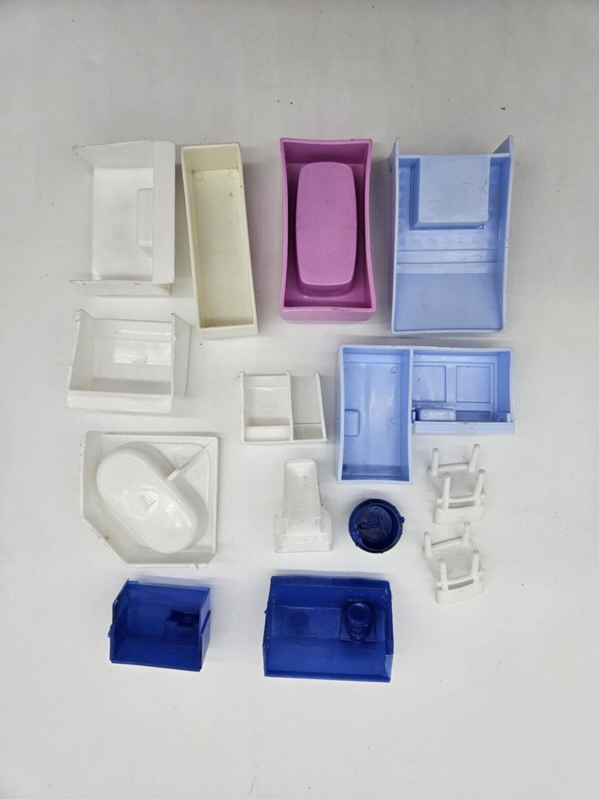 Vintage Marx 26 Piece Mixed Lot of  Plastic Doll house Furniture Dollhouse