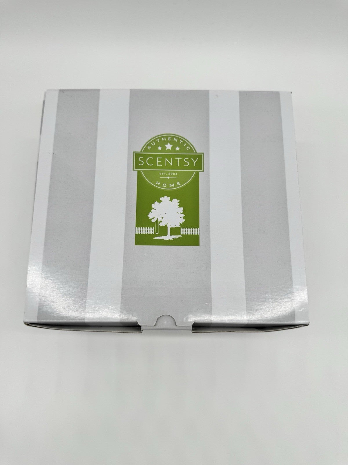 Scentsy Little Garden Wax Warmer with Customizable Succulents Retired