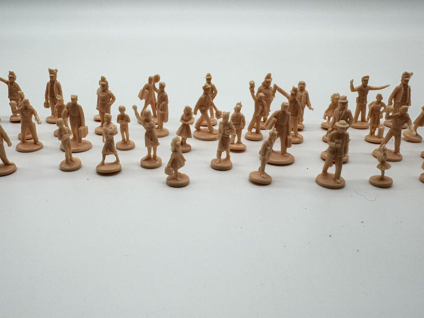 HO Scale Bachmann Plasticville Unpainted Pink People Lot of 48 For Model Train